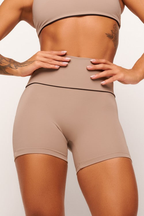 Short Marrom Harmony